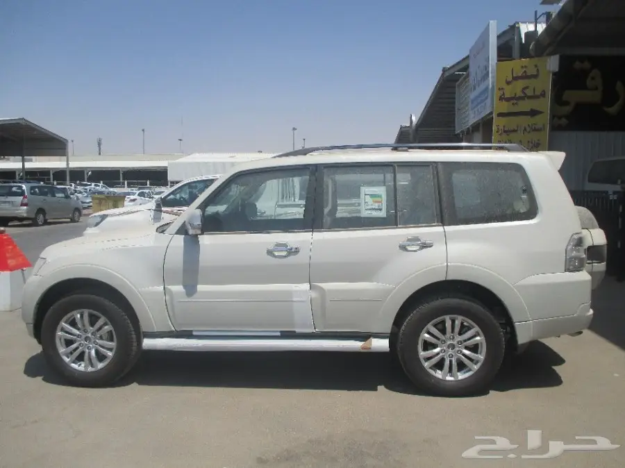   ميتسوبيشي باجيرو 2017 فل الملا 3.8نقد وتقسي (image 1)