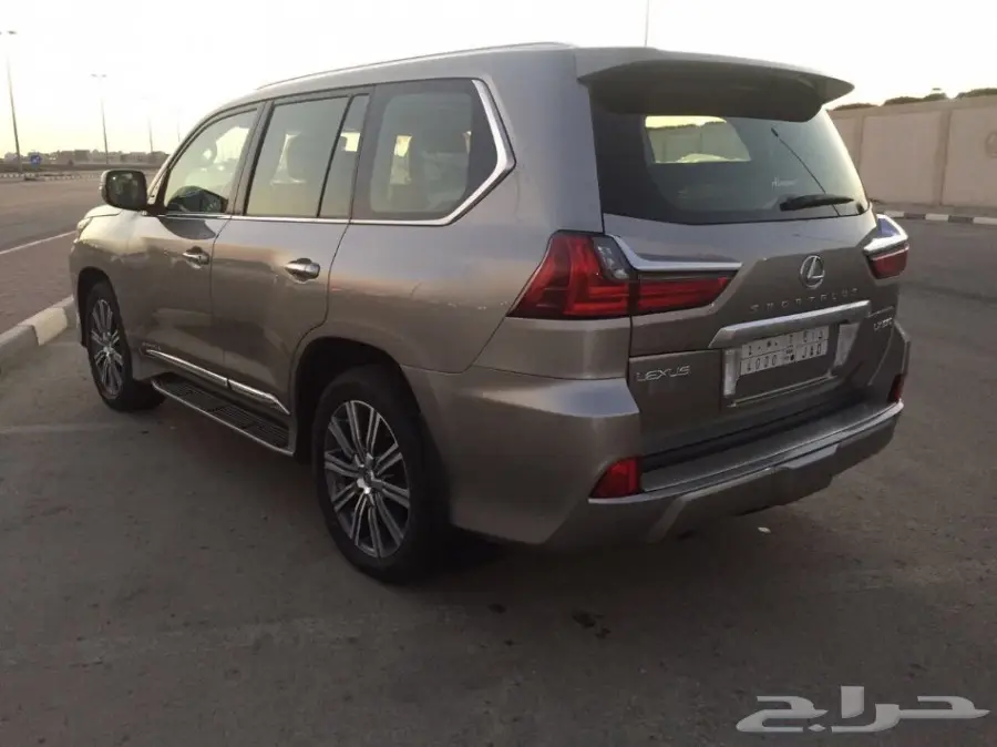 جيب لكزس 570LX موديل 2017 (image 1)