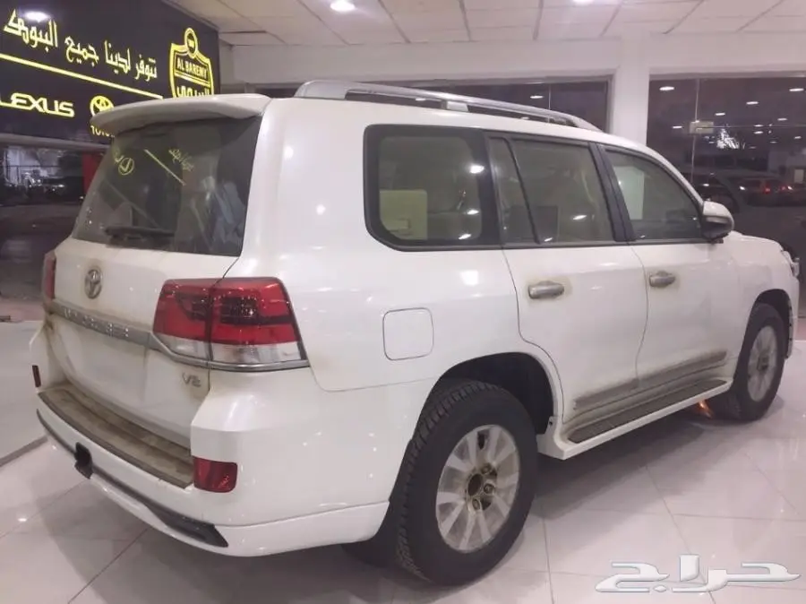 لاندكروزرGXR3 v8-سعودي-2018بالنقدأوالتقسيط (image 20)