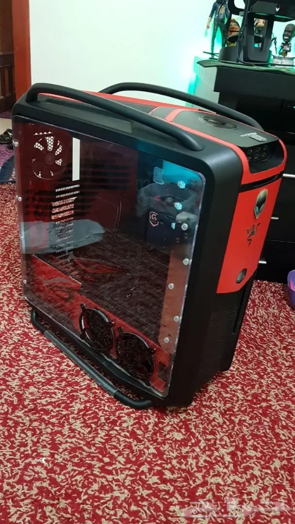 باب شفاف فريد لجهاز Cooler Master Cosmos II - حالة ممتازة! (image 1)