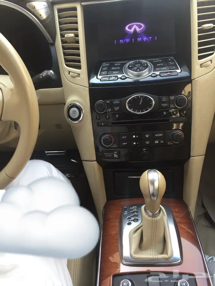 تبديل عفان انفنتي QX70 مقابل لكسوس ES (2013) - فرصة ذهبية! (image 15)