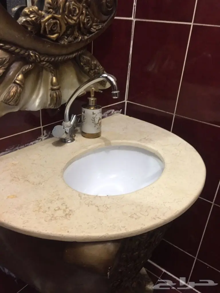 كنب مجلس فاخر نظيف جدا ومغسلة فايبر للبيع (image 37)