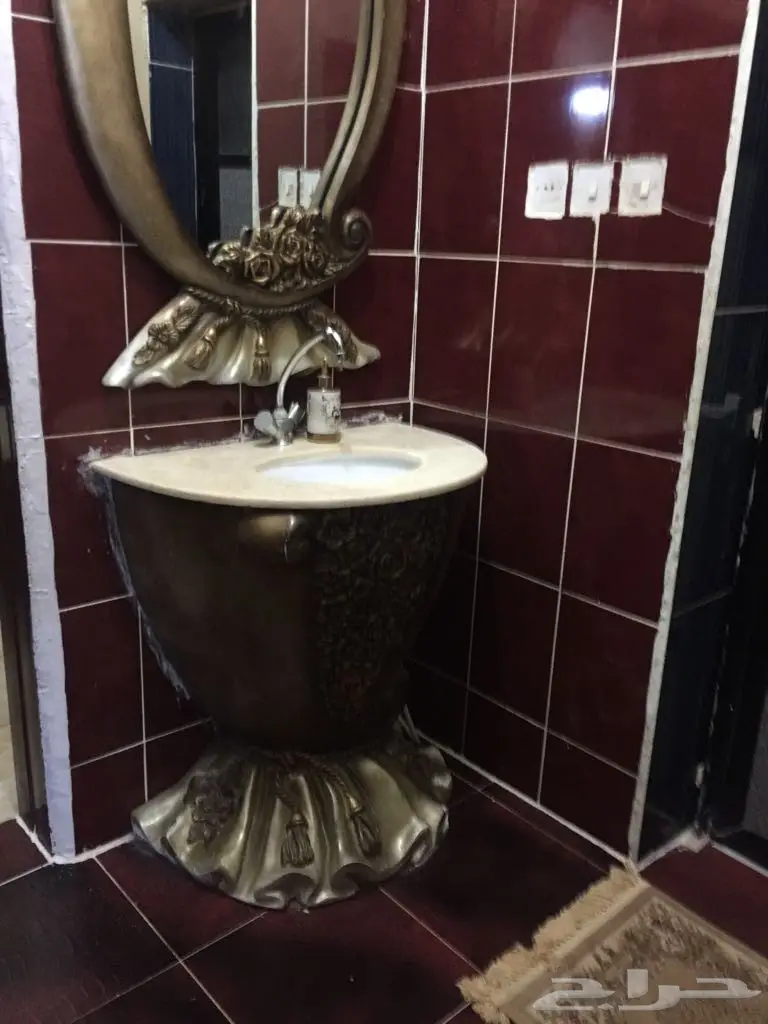 كنب مجلس فاخر نظيف جدا ومغسلة فايبر للبيع (image 40)