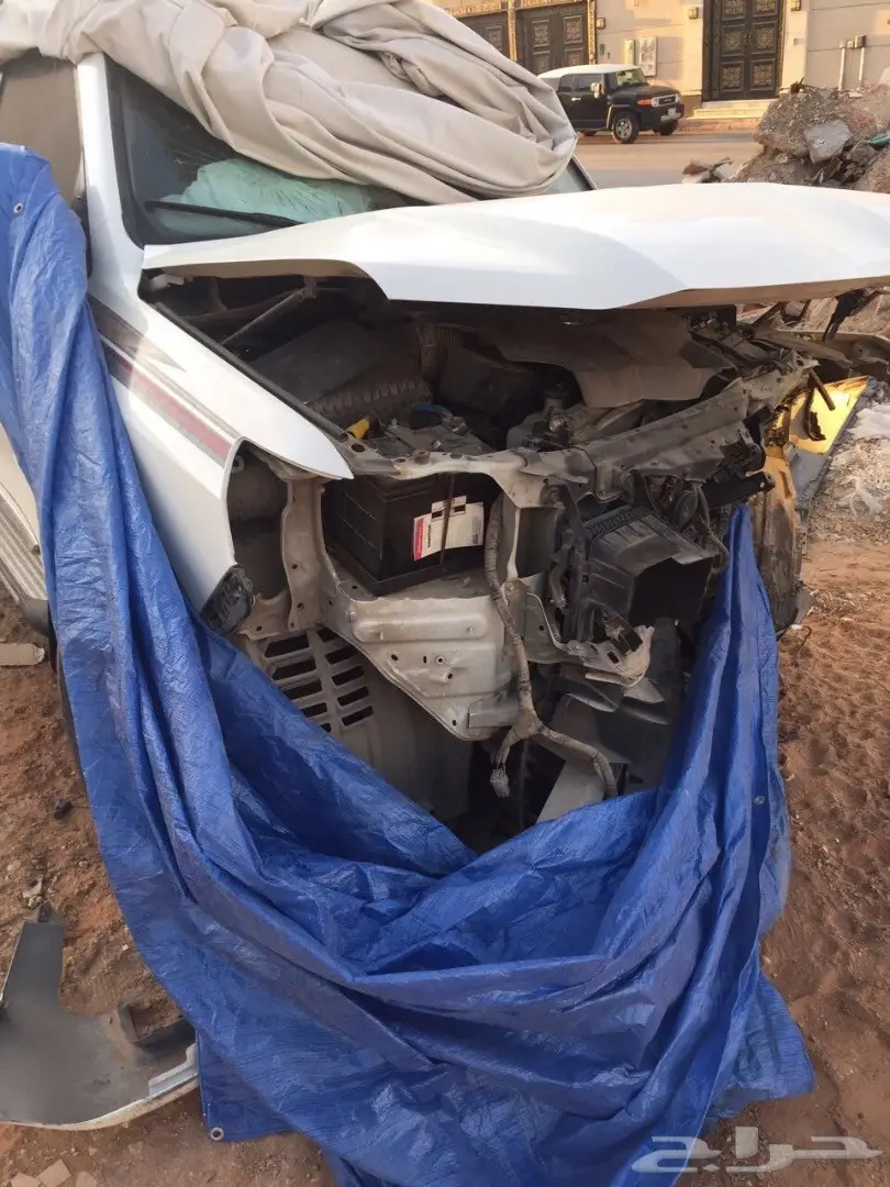 تويوتا لاند كروزر 2016 مصدوم (image 2)