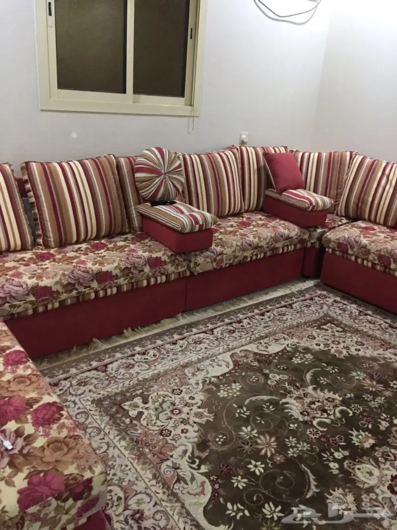 كنب شبه جديد للبيع خميس مشيط (image 1)