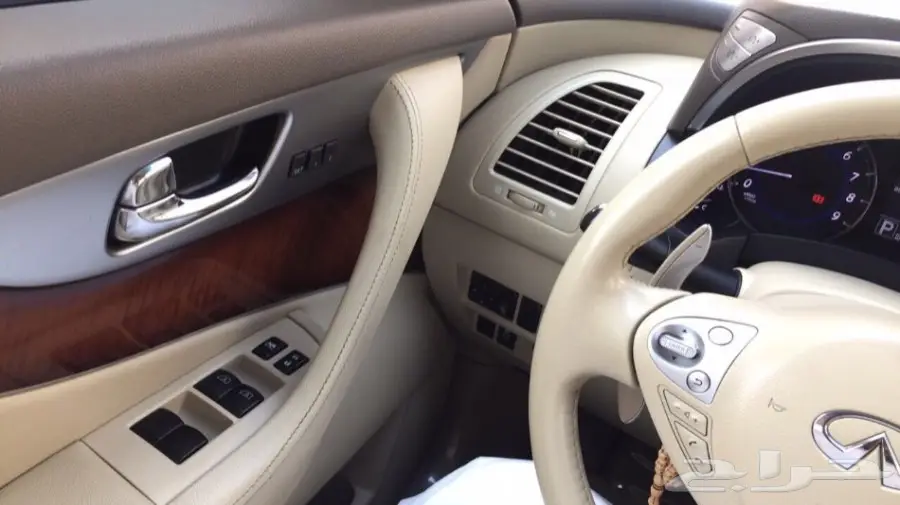 تبديل عفان انفنتي QX70 مقابل لكسوس ES (2013) - فرصة ذهبية! (image 5)