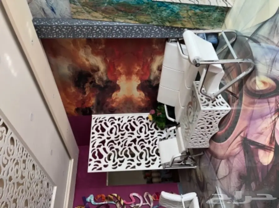 طاولة كنب شاشة برادة فاصل خشبي (image 2)