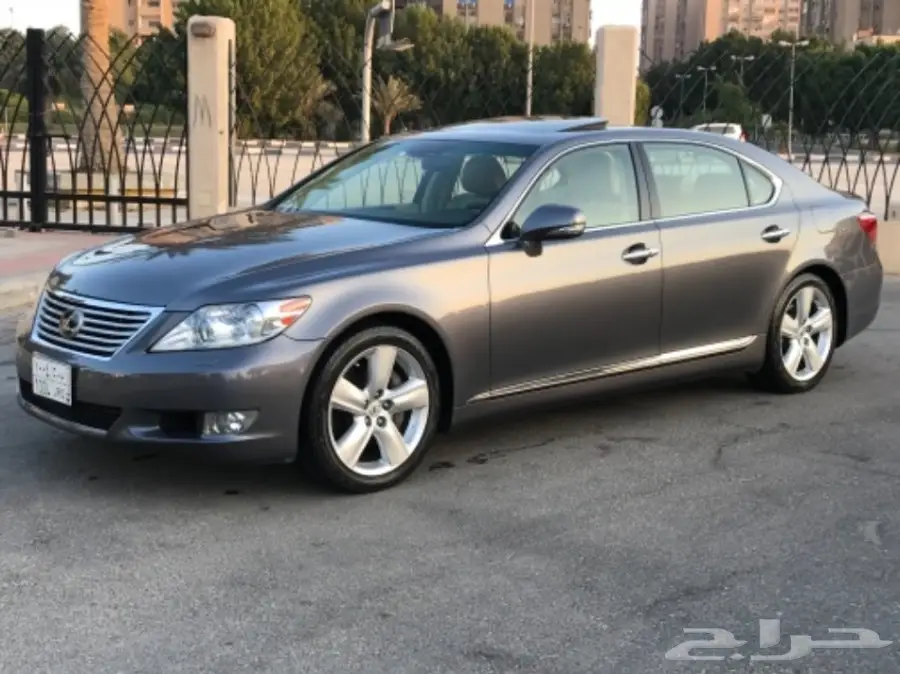 لكزس LS460L 2012 فل كامل  رادار وتبارك 