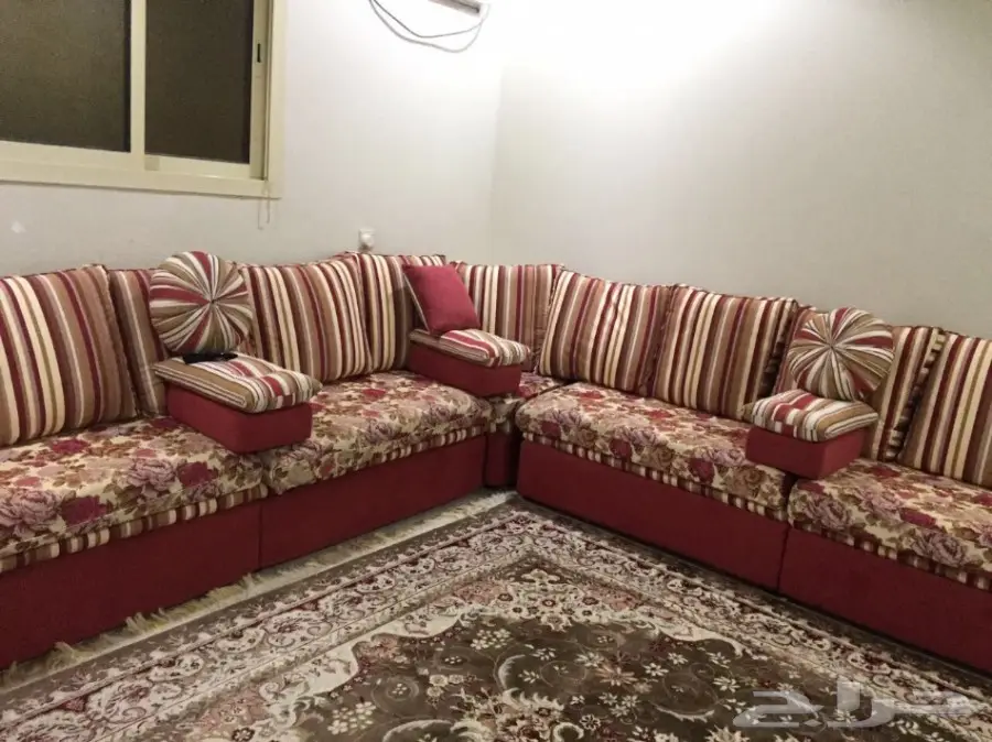 كنب شبه جديد للبيع خميس مشيط