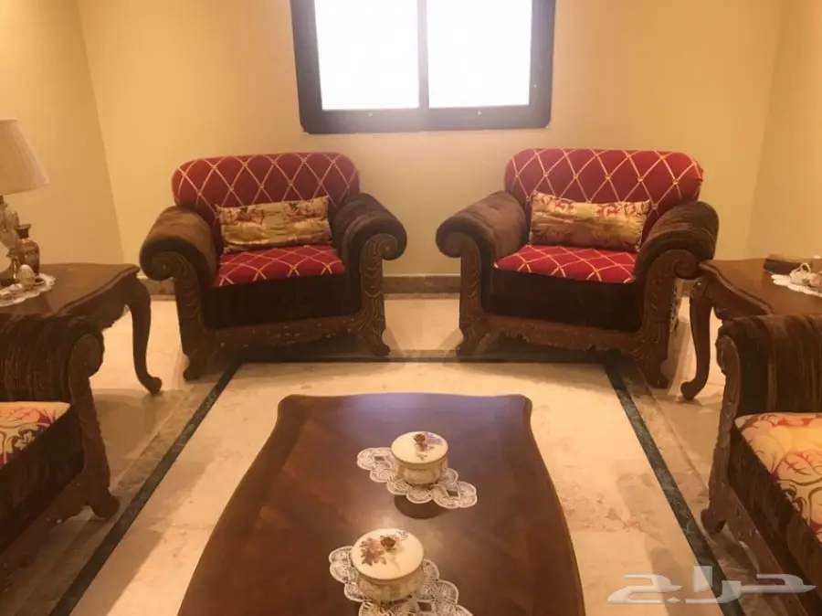 أثاث صالون المطلق مستعمل وكأنه جديد (image 1)