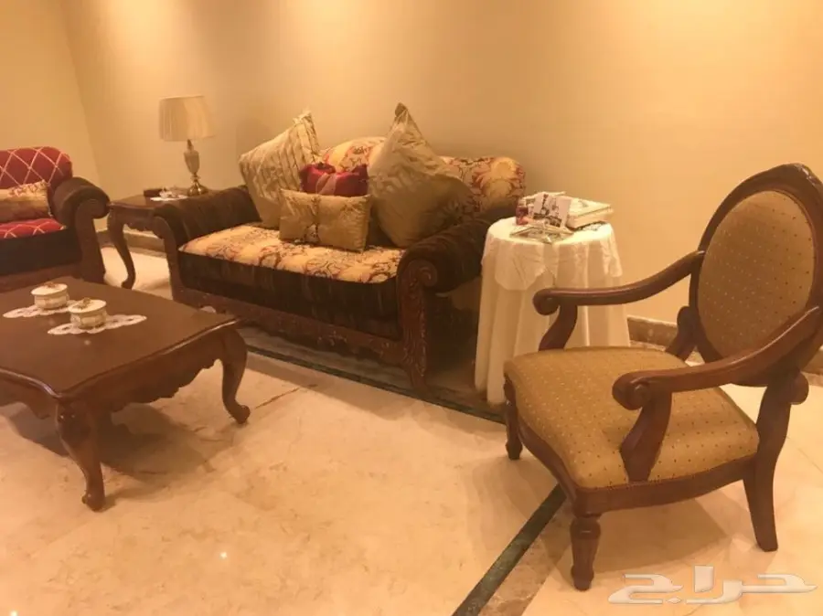 أثاث صالون المطلق مستعمل وكأنه جديد (image 3)