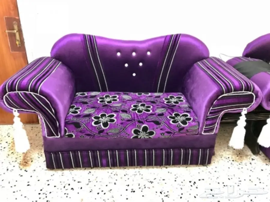 كنب صالة فخم يتسع لـ 9 أشخاص - فرصة لا تُفوَّت! (image 2)