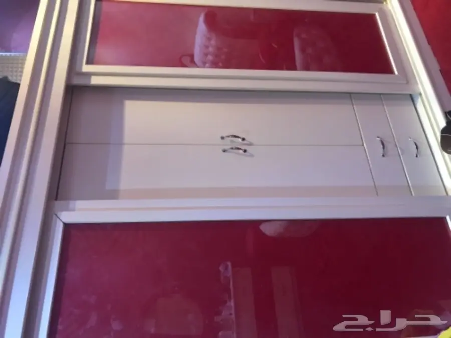 اثاث صاله وطاوله طعام وغرفه نوم للبيع جديده