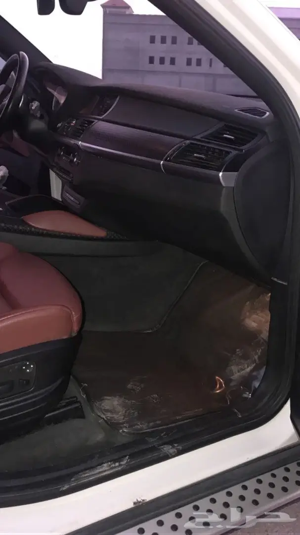 للبيع جيب 8 سلندر BMW X6 توين تيربو (image 7)