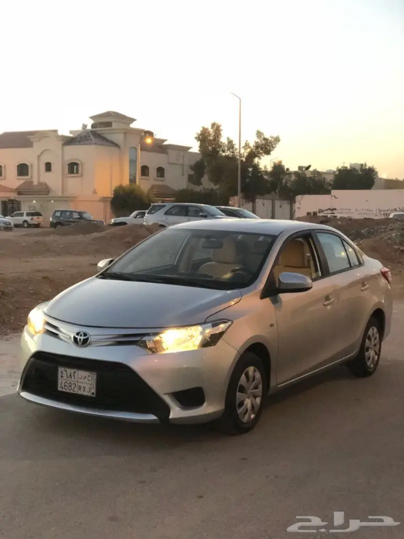 للبيع: يارس 2015 - حالة ممتازة (image 1)