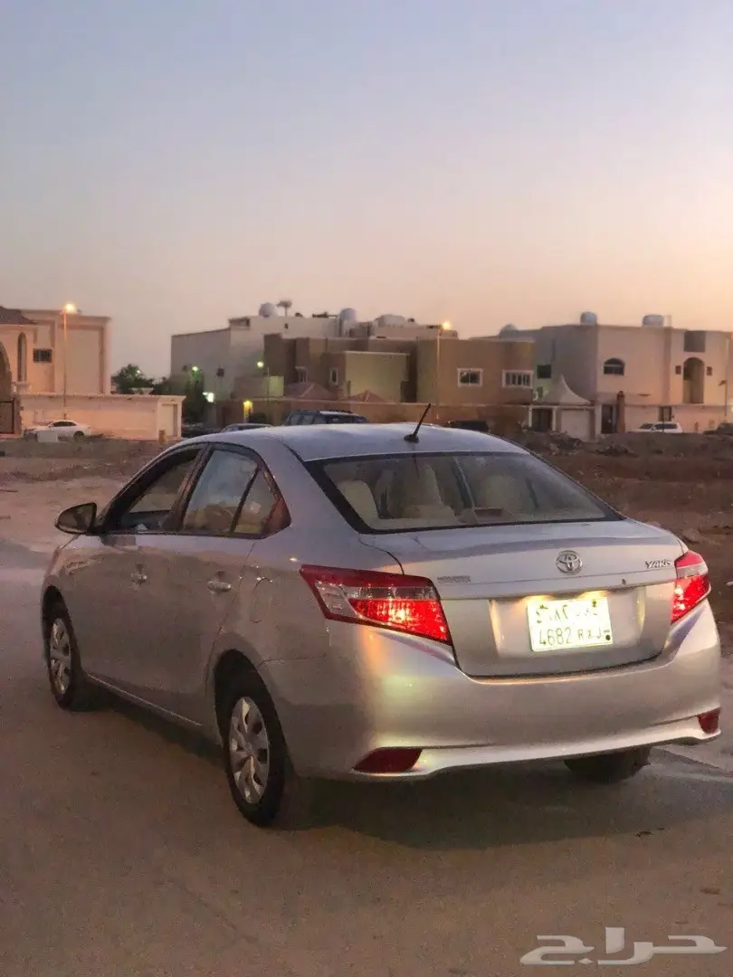 للبيع: يارس 2015 - حالة ممتازة (image 4)