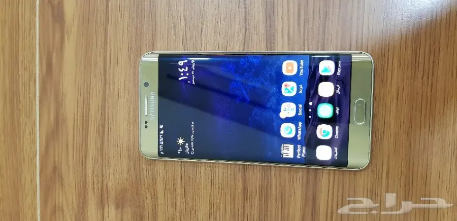 جالكسي S6 Edge ذهبي نظيف للبيع (image 4)