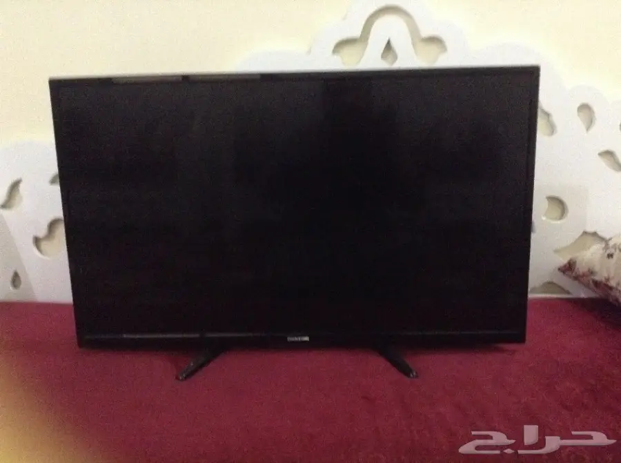 للبيع شاشة LED مقاس 32 بوصه و رسيفر الجزيره