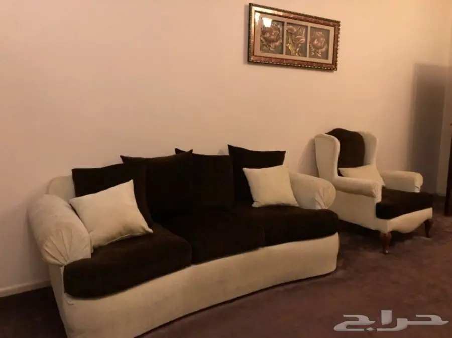 اثاث للبيع مكيف . كنبات