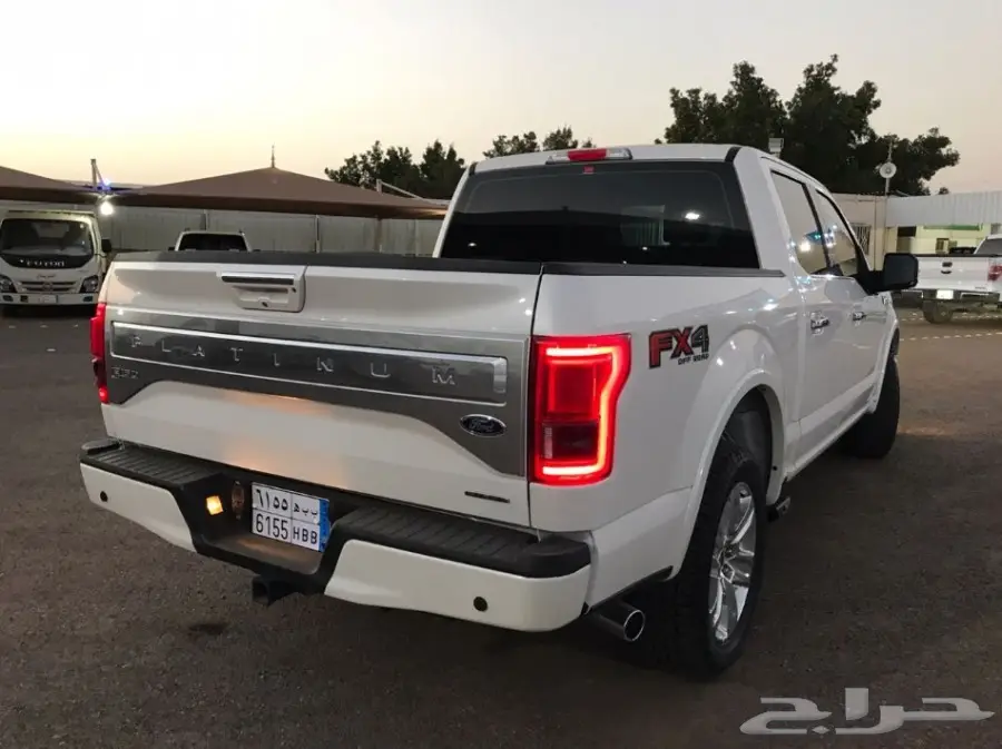 بلاتنيوم f150 شبه جديد 2016 (image 9)