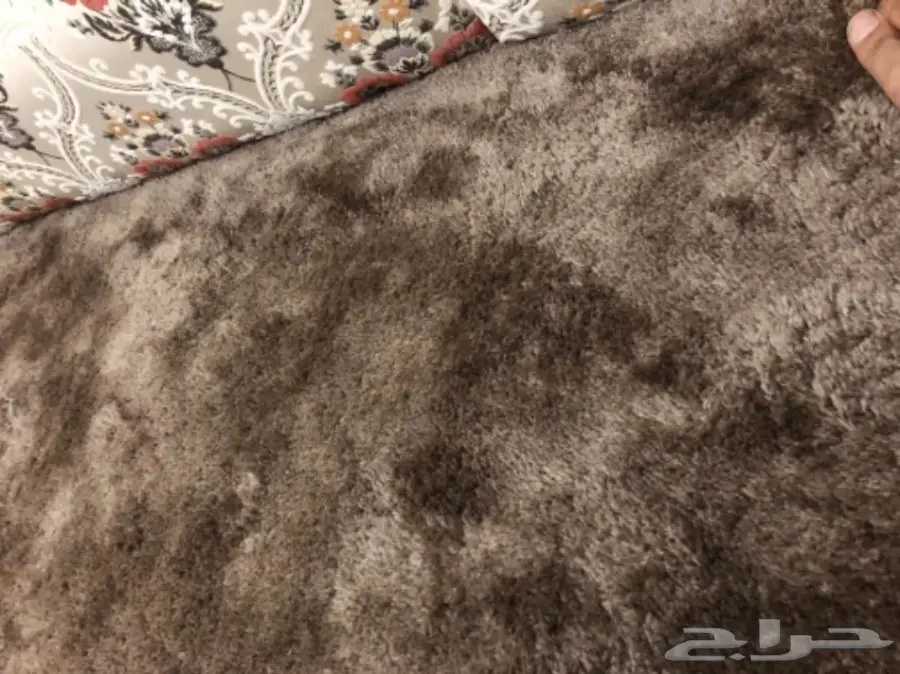 موكيت شبه جديد