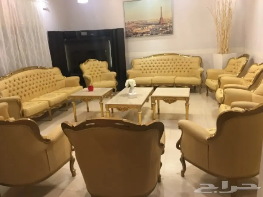 كنب كلاسيكي تركي فخم طقمين بحالة الجديد 