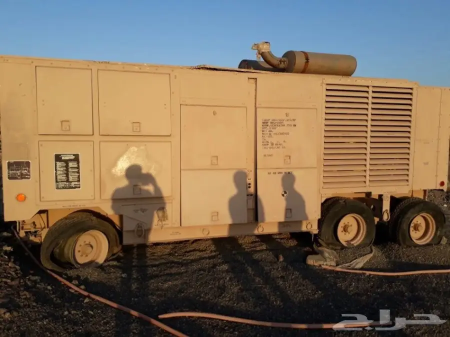 مولد كهرباء نوعه كومنز 1200 كيلو للبيع شغالل  (image 6)