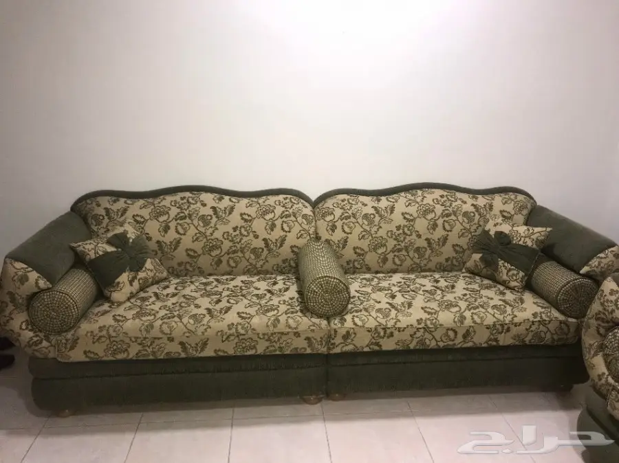 كنب فخم للبيع وسرير (image 3)