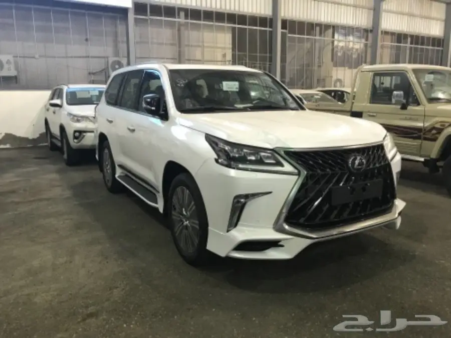 لكزس LX 570 سعودي 2018 (image 2)