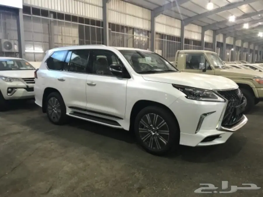 لكزس LX 570 سعودي 2018 (image 3)