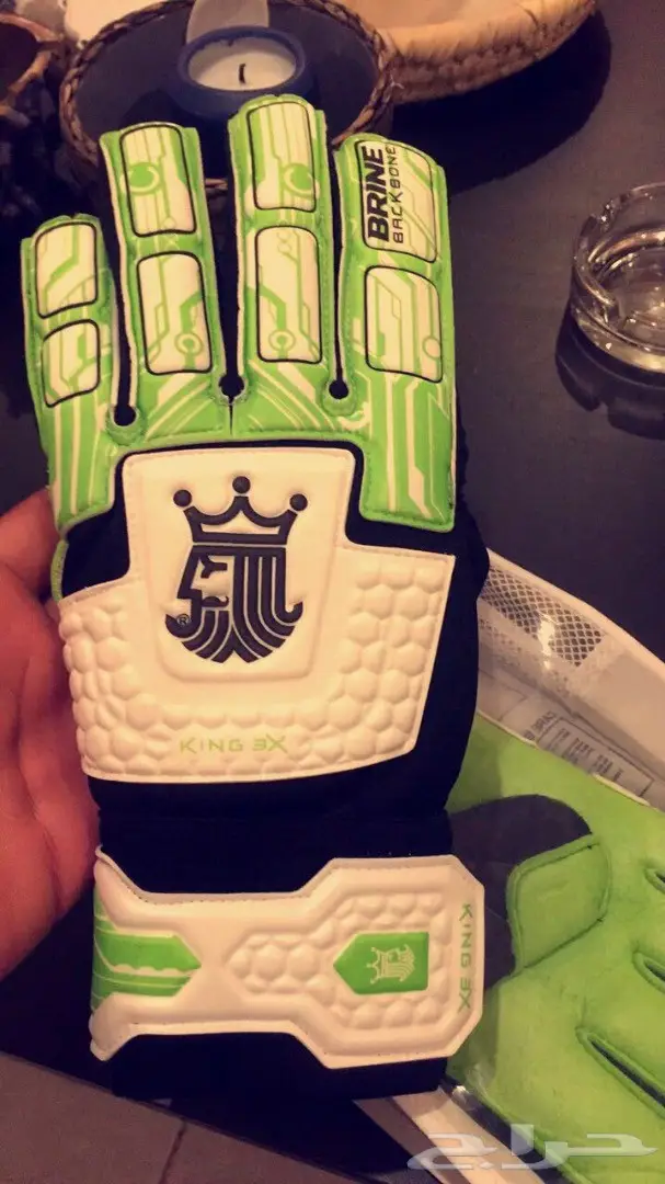 قلفز حراس مرمى من شركة  Brine