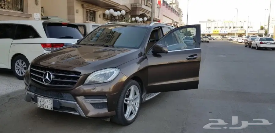 مرسيدس ML 500 بحالة الوكالة (image 3)