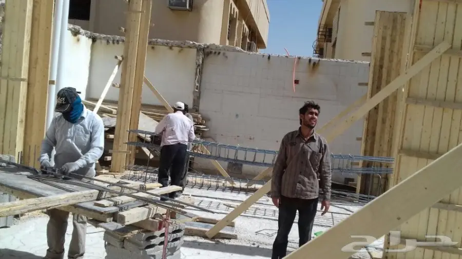مقاول  ملاحق في الرياض باسعار ء