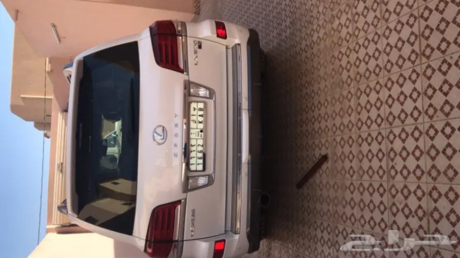 للبيع لكزس شبه وكاله