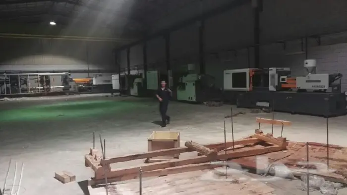 وكلاء مكاين بلاستيك حقن ونفخ 6