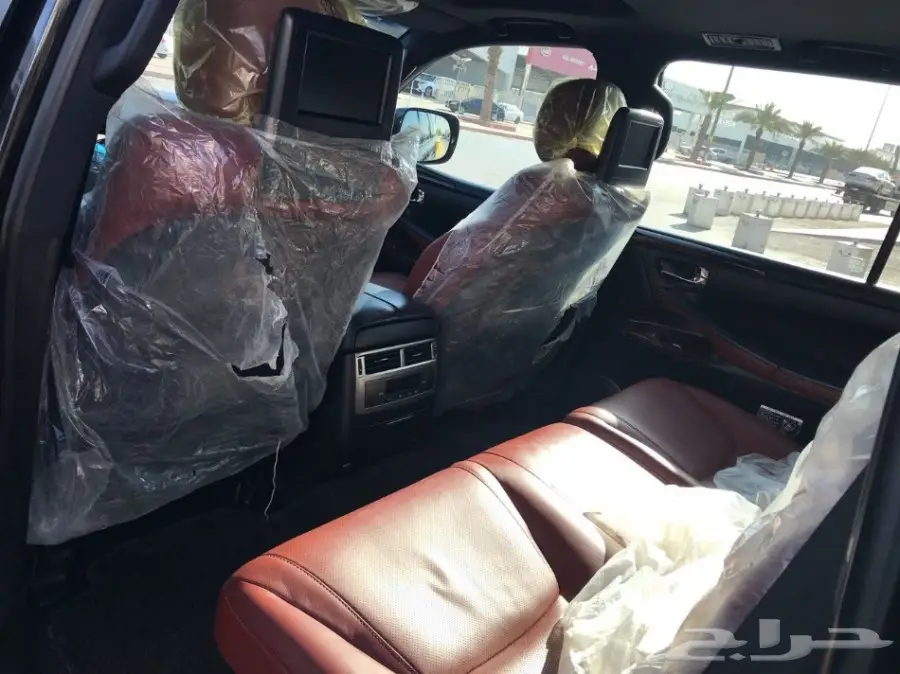 لكزس LX 570 موديل 2015 اسود فل كامل (image 7)