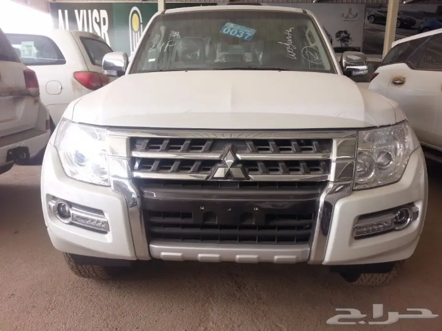 ميتسوبيشي -باجيرو سياحى .. خليجى موديل 2017 (image 1)