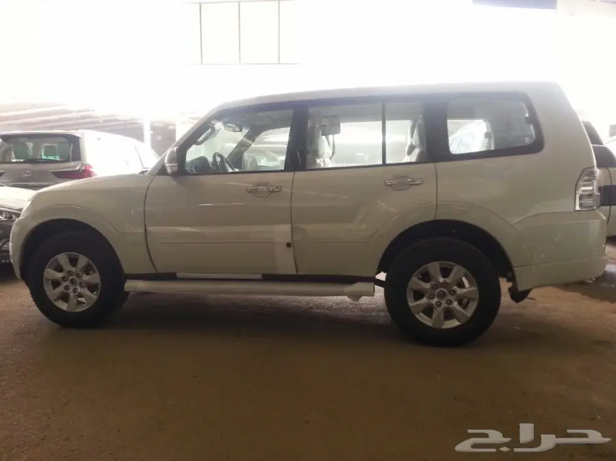 ميتسوبيشي -باجيرو سياحى .. خليجى موديل 2017 (image 3)