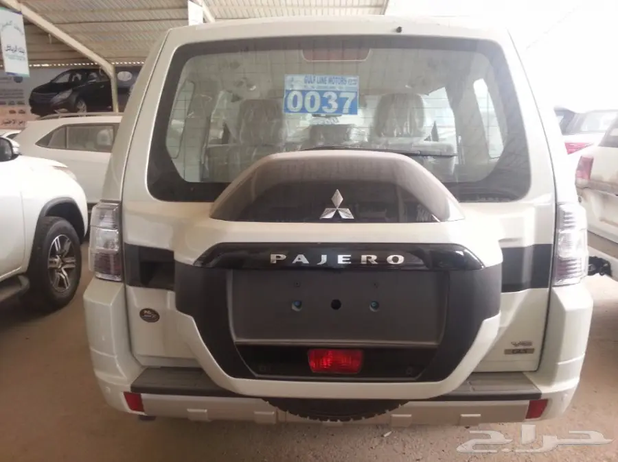 ميتسوبيشي -باجيرو سياحى .. خليجى موديل 2017 (image 5)