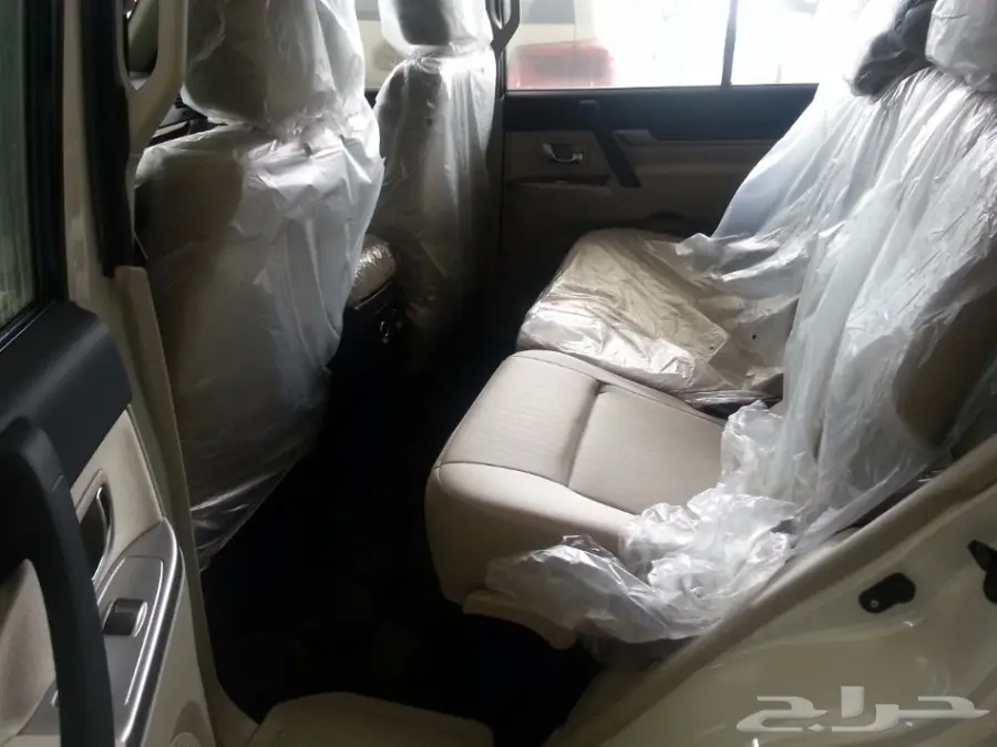 ميتسوبيشي -باجيرو سياحى .. خليجى موديل 2017 (image 7)