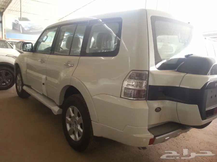 ميتسوبيشي -باجيرو سياحى .. خليجى موديل 2017 (image 8)