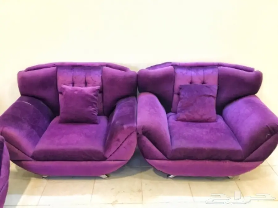 كنب فاخر للبيع - فرصة لا تُفوّت!