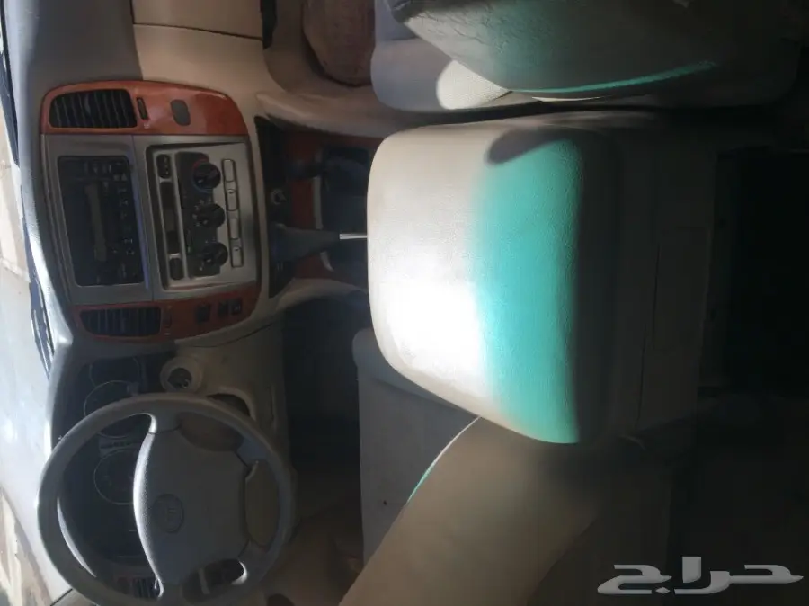 للبيع لاند كروزر 2003 ابيض نظيف ماشي 213 الف (image 2)