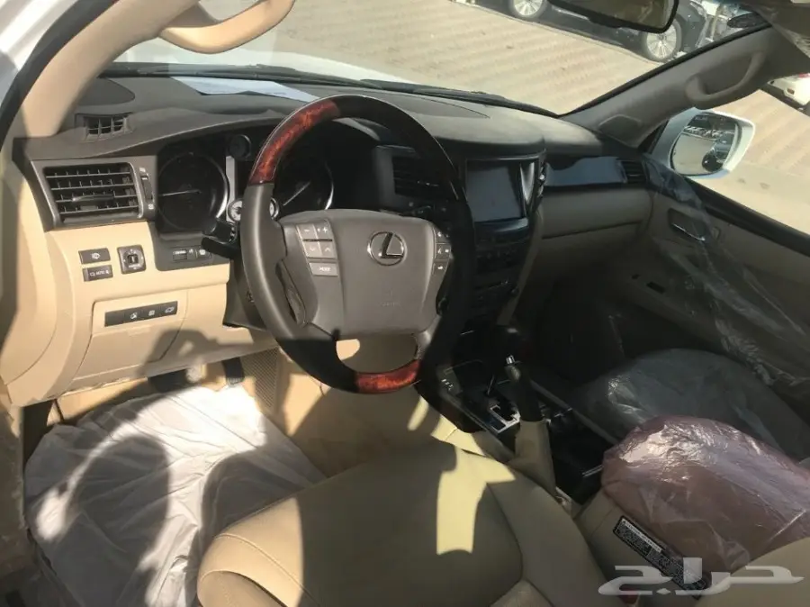 لكزس LX 570 موديل 2010 فل كامل (image 5)