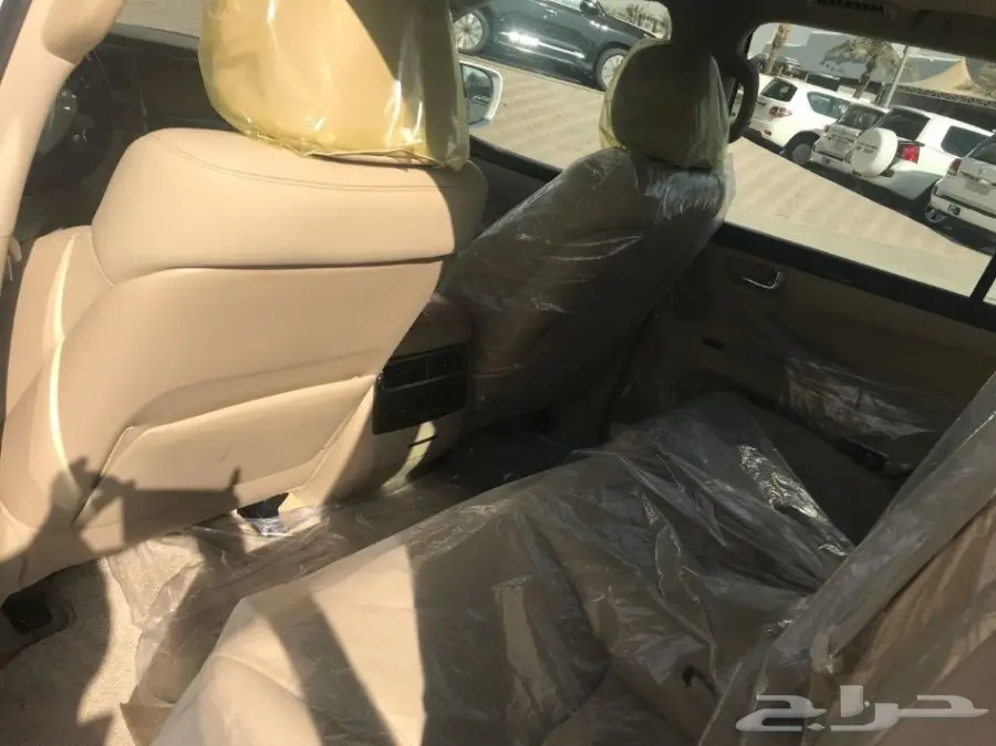 لكزس LX 570 موديل 2010 فل كامل (image 6)
