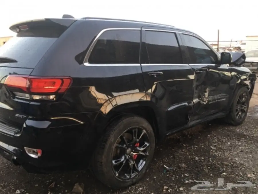 جيب شيروكي SRT 2015 - نسخة بلاك اديشن - فرصة لا تُفوّت! (image 4)