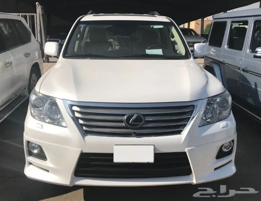 لكزس LX 570 موديل 2010 فل كامل