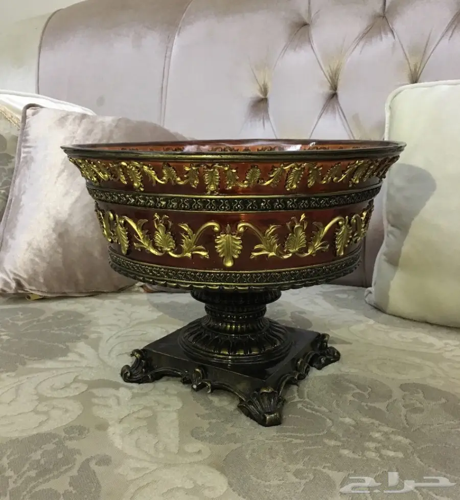 راديو على الطراز الاثري و تحفتين (image 1)