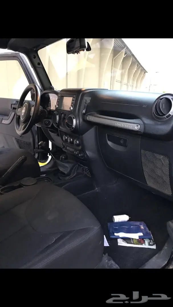 للبيع جيب رانجلنر 2013   (image 14)