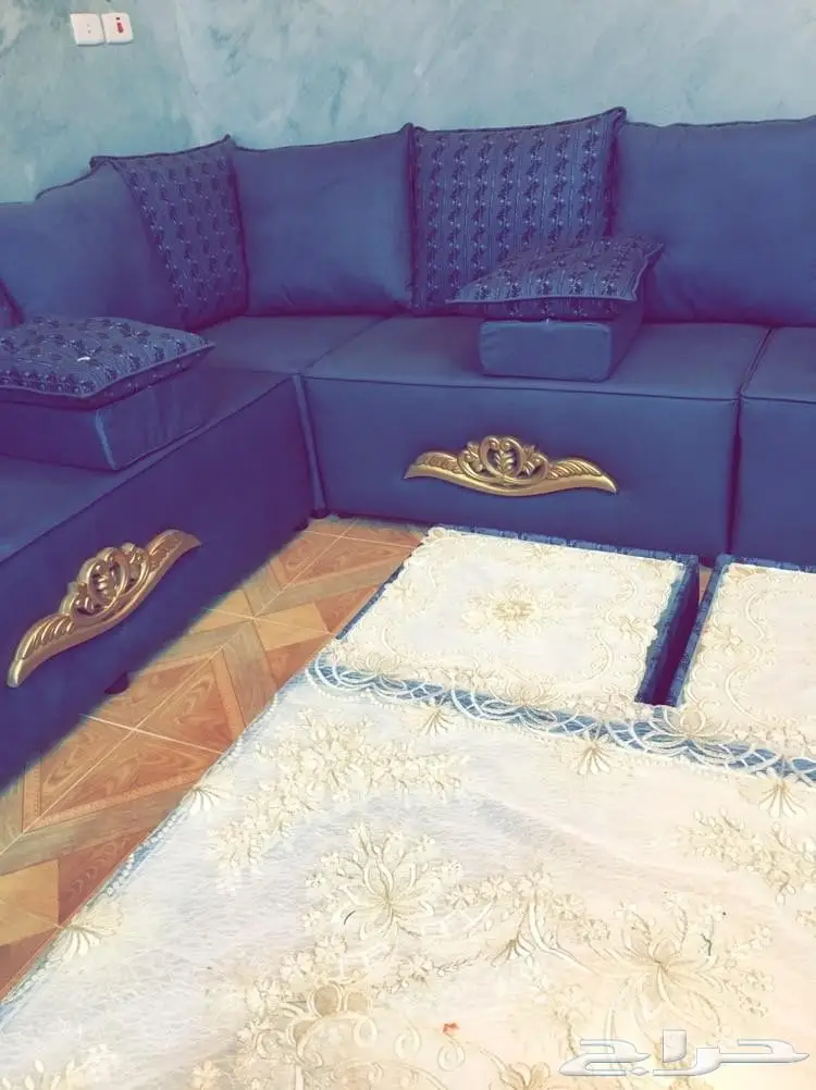 كنب مجلس فاخر جدا للبيع (image 1)